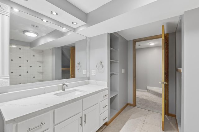 3541 Flag Avenue N, New Hope, MN 55427