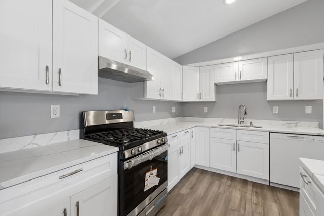 3541 Flag Avenue N, New Hope, MN 55427