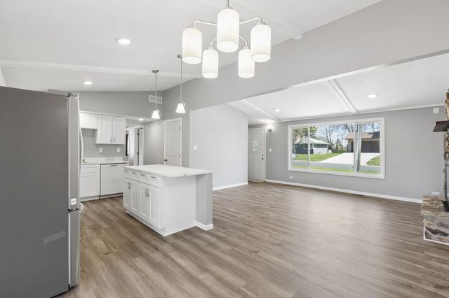 3541 Flag Avenue N, New Hope, MN 55427