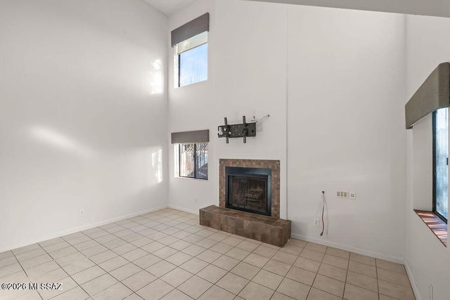 1949 N Swan Rd Unit 24, Tucson, AZ 85712