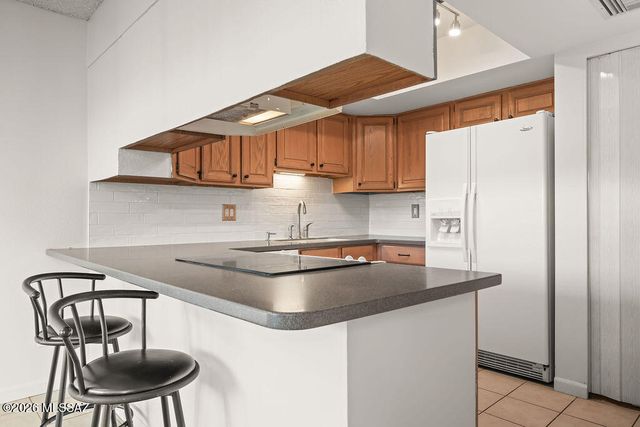 1949 N Swan Rd Unit 24, Tucson, AZ 85712