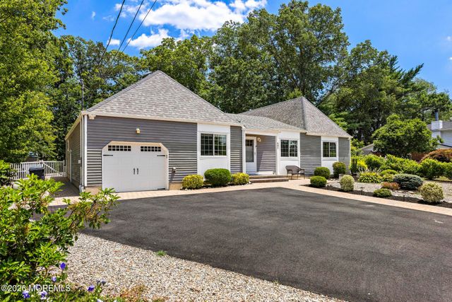 605 Duchess Court, Toms River, NJ 08753