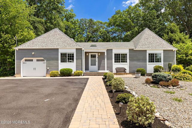 605 Duchess Court, Toms River, NJ 08753