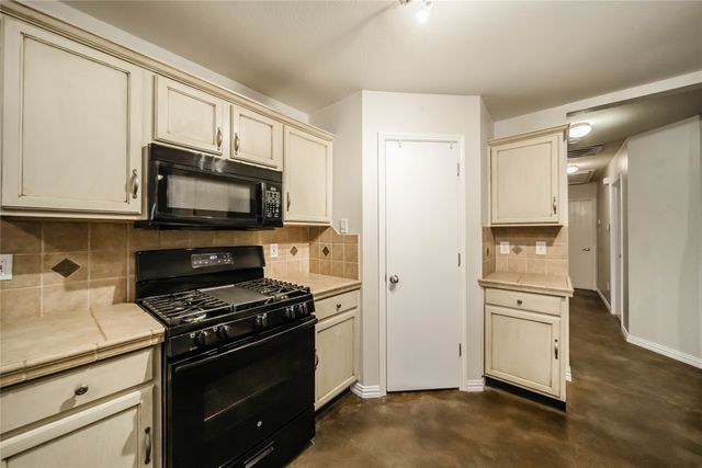 2211 Lilac Circle, Mckinney, TX 75071