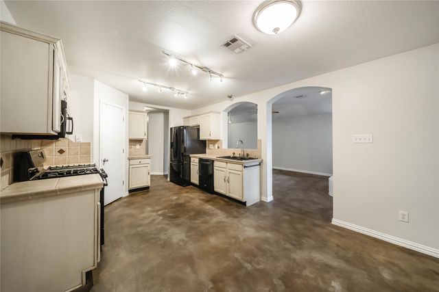 2211 Lilac Circle, Mckinney, TX 75071