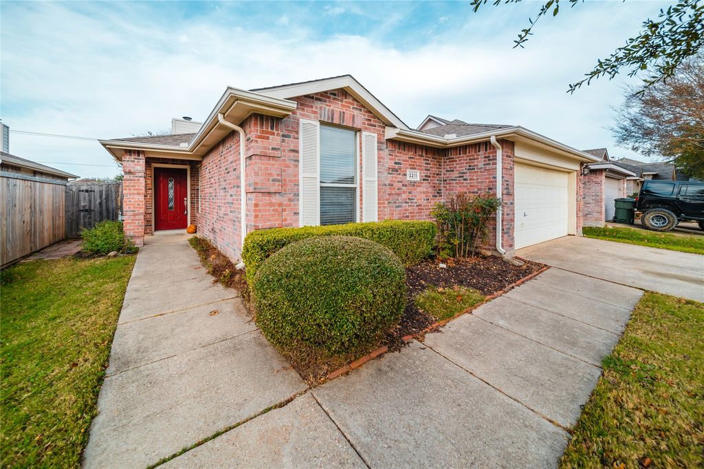 2211 Lilac Circle, Mckinney, TX 75071