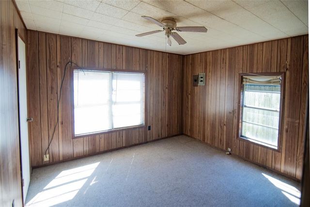 332 Avery Street, Clute, TX 77531