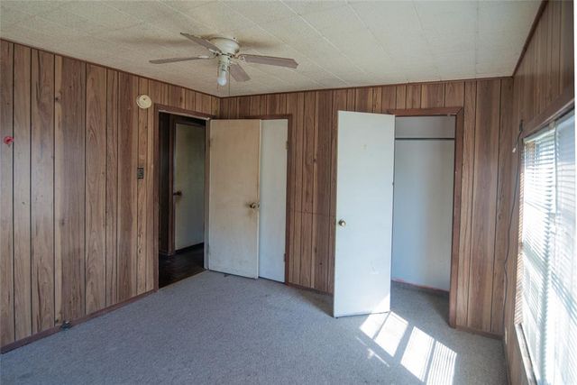 332 Avery Street, Clute, TX 77531