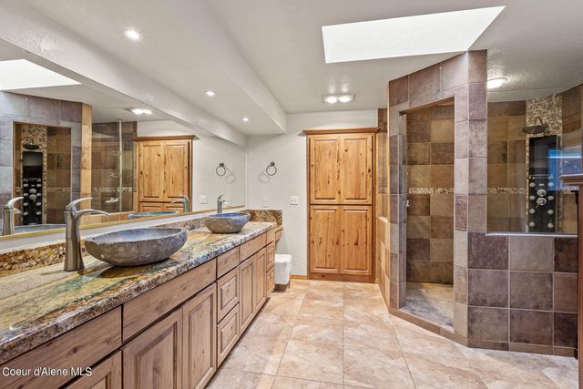 5999 E ROGER DR, Post Falls, ID 83854