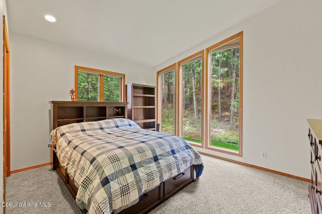 5999 E ROGER DR, Post Falls, ID 83854