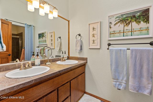 5999 E ROGER DR, Post Falls, ID 83854