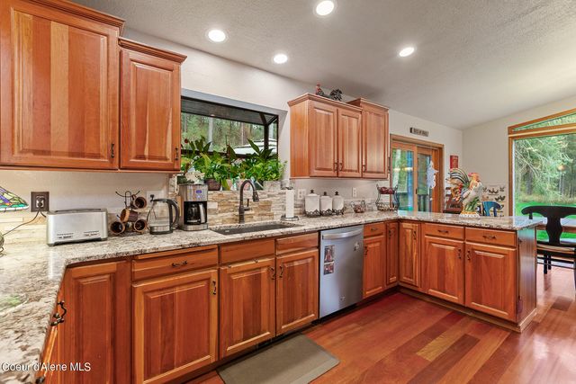 5999 E ROGER DR, Post Falls, ID 83854