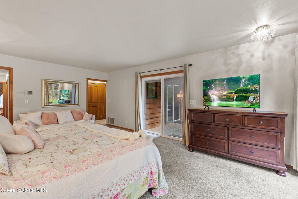 5999 E ROGER DR, Post Falls, ID 83854 photo 16