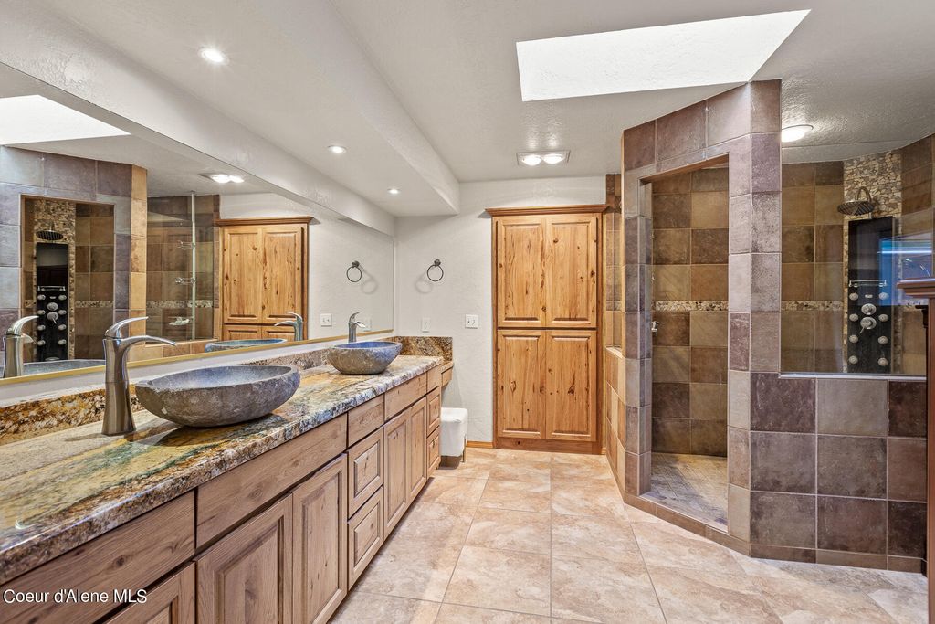 5999 E ROGER DR, Post Falls, ID 83854 photo 17