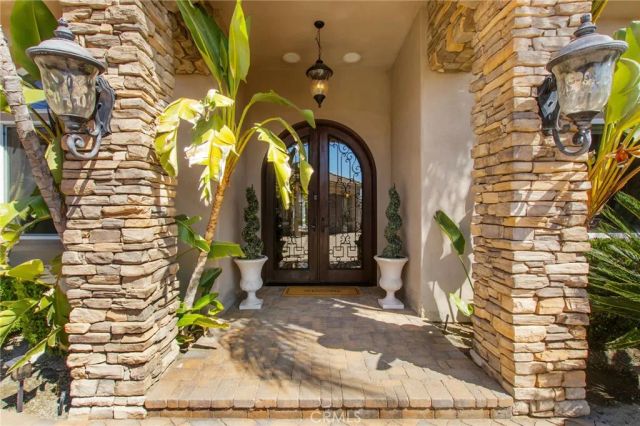 22928 San Joaquin East, Canyon Lake, CA 92587