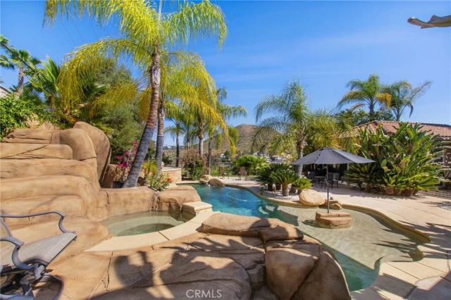 22928 San Joaquin East, Canyon Lake, CA 92587