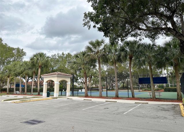 6161 Swans Ter, Coconut Creek, FL 33073