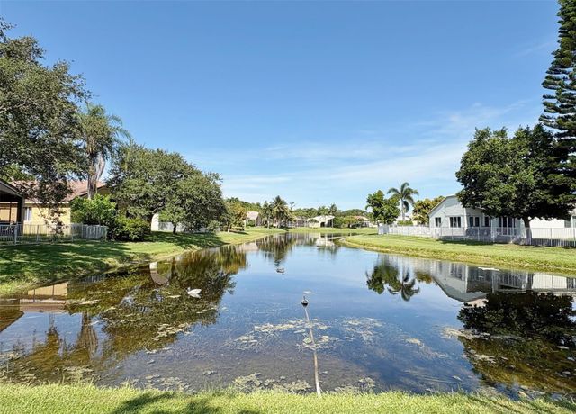 6161 Swans Ter, Coconut Creek, FL 33073