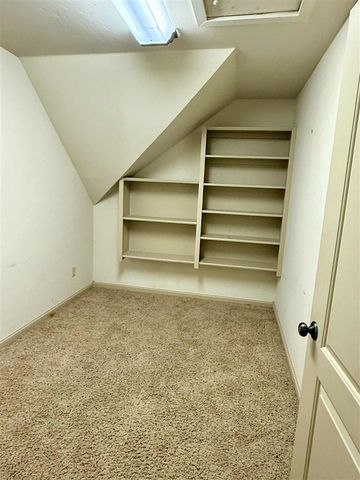 604 NW Allison Ln, Lawton, OK 73505