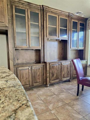 604 NW Allison Ln, Lawton, OK 73505