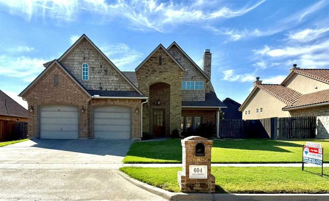 604 NW Allison Ln, Lawton, OK 73505