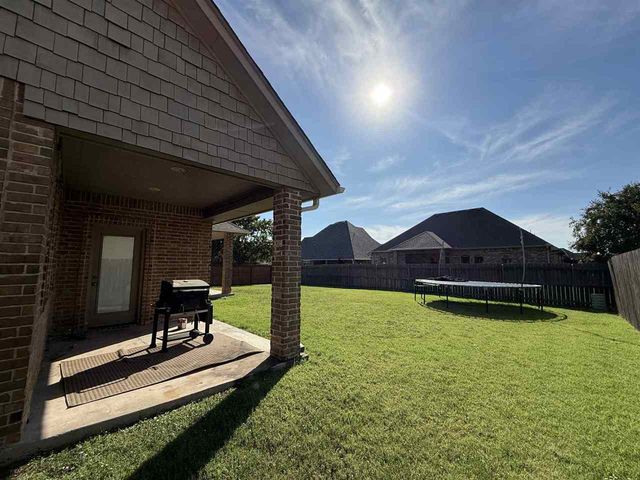 604 NW Allison Ln, Lawton, OK 73505