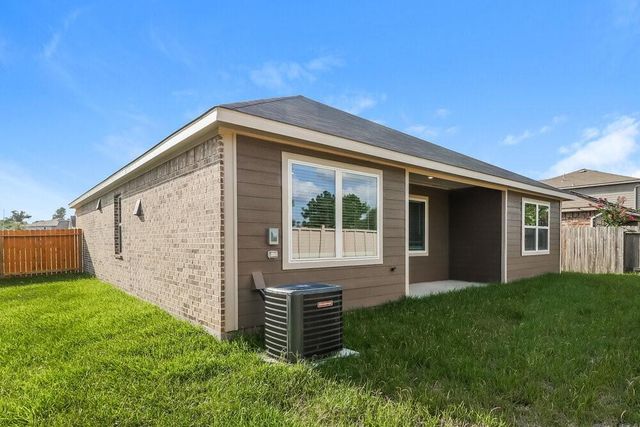 149 Dogwood Point Drive, Katy, TX 77493