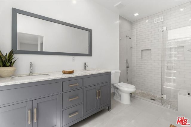 22 28th Place, Venice (los Angeles), CA 90291