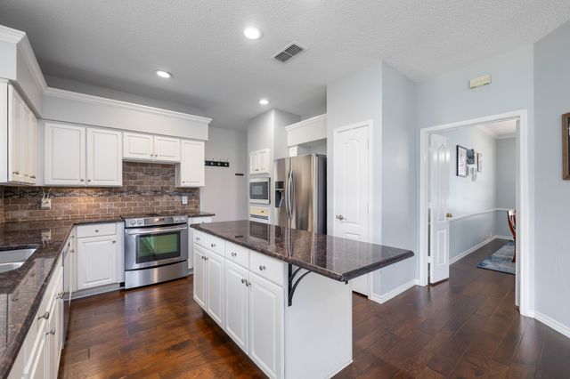 804 Wonder Way, Grapevine, TX 76051