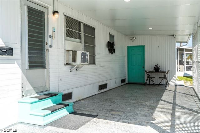 5558 Palm Beach BLVD 14, Fort Myers, FL 33905