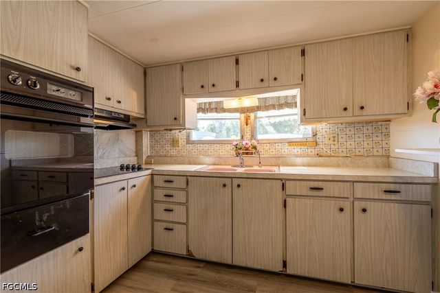 5558 Palm Beach BLVD 14, Fort Myers, FL 33905