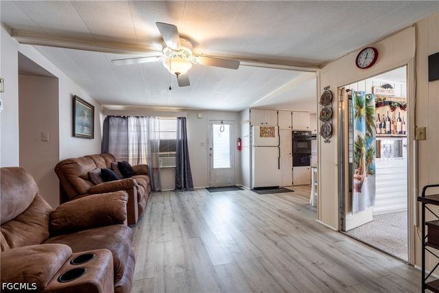 5558 Palm Beach BLVD 14, Fort Myers, FL 33905