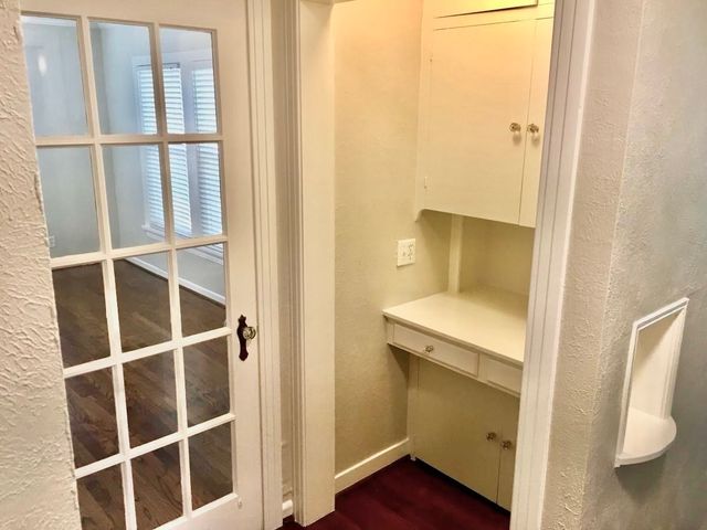 2565 Rogers Avenue, Fort Worth, TX 76109