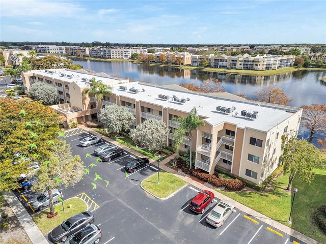 7406 N Devon Dr 108, Tamarac, FL 33321