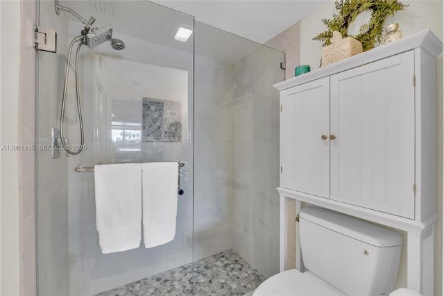 7406 N Devon Dr 108, Tamarac, FL 33321