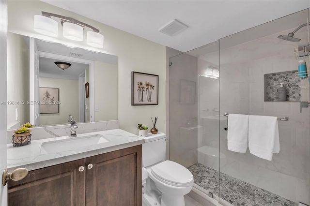 7406 N Devon Dr 108, Tamarac, FL 33321