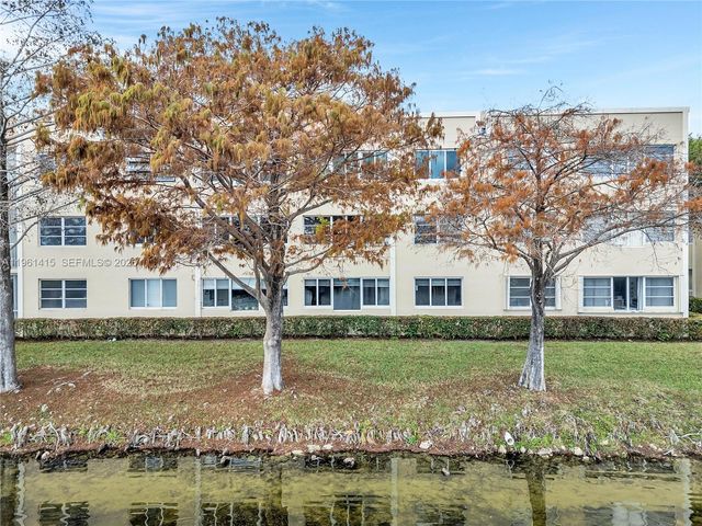 7406 N Devon Dr 108, Tamarac, FL 33321