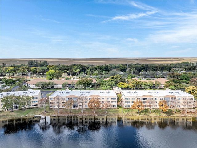 7406 N Devon Dr 108, Tamarac, FL 33321