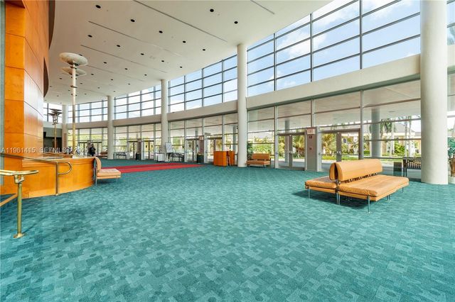 7406 N Devon Dr 108, Tamarac, FL 33321