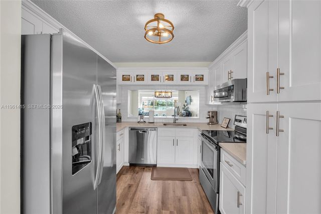 7406 N Devon Dr 108, Tamarac, FL 33321