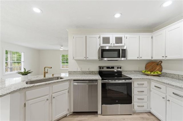 6941 March Road, Theodore, AL 36582
