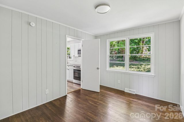 5320 Dolphin Lane, Charlotte, NC 28215