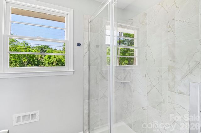 5320 Dolphin Lane, Charlotte, NC 28215
