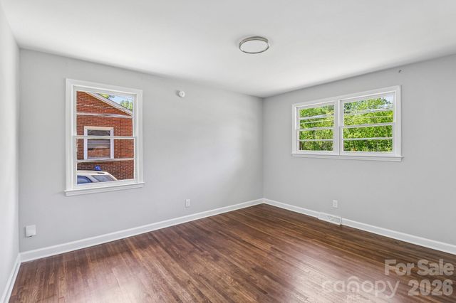 5320 Dolphin Lane, Charlotte, NC 28215