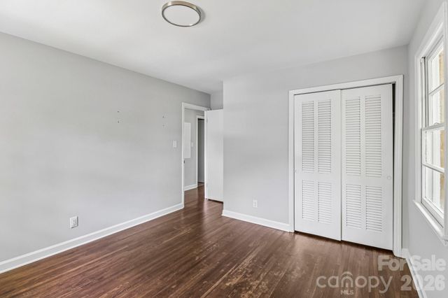 5320 Dolphin Lane, Charlotte, NC 28215
