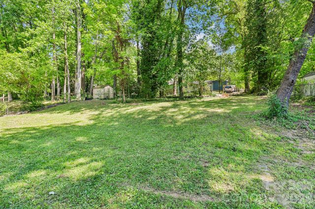 5320 Dolphin Lane, Charlotte, NC 28215