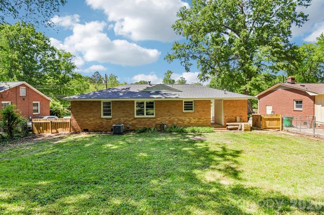 5320 Dolphin Lane, Charlotte, NC 28215