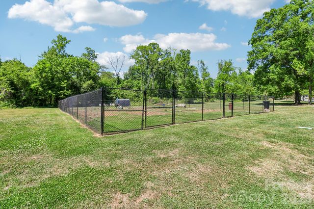 5320 Dolphin Lane, Charlotte, NC 28215