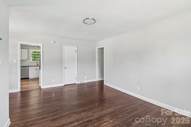 5320 Dolphin Lane, Charlotte, NC 28215