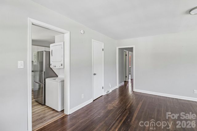 5320 Dolphin Lane, Charlotte, NC 28215